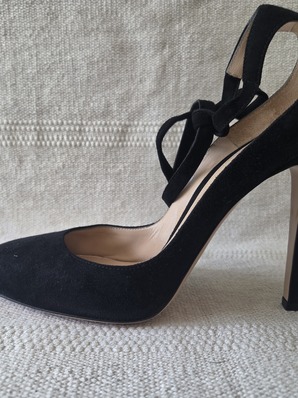 Gianvito Rossi Black Suede "Carla" Pumps - Picture 9 of 16